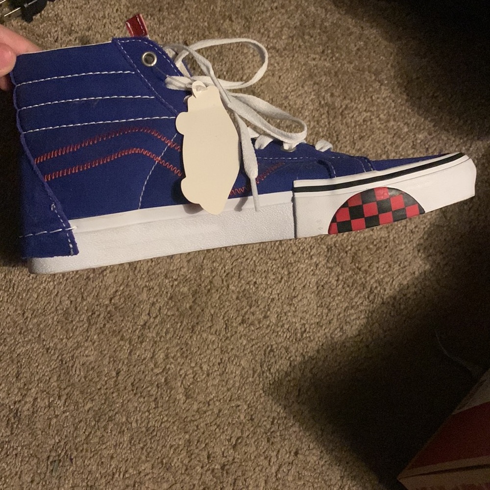 Vans - Picture 3 of 4